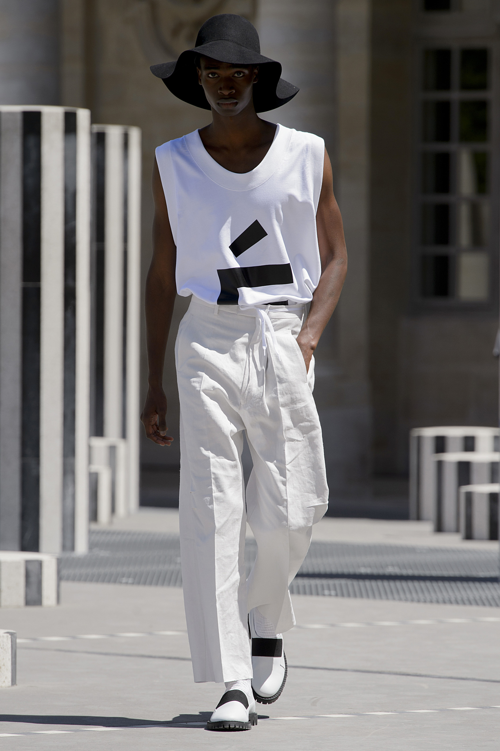 Etudes SS16 Colonnes de Buren 8