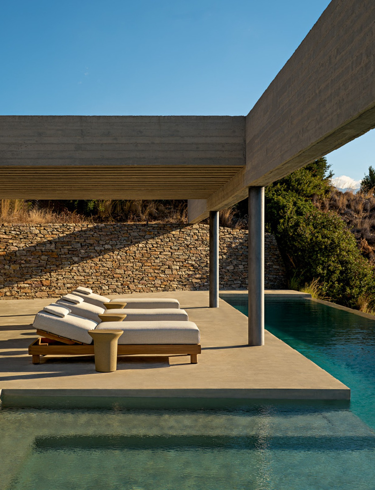 Outdoor / Seating