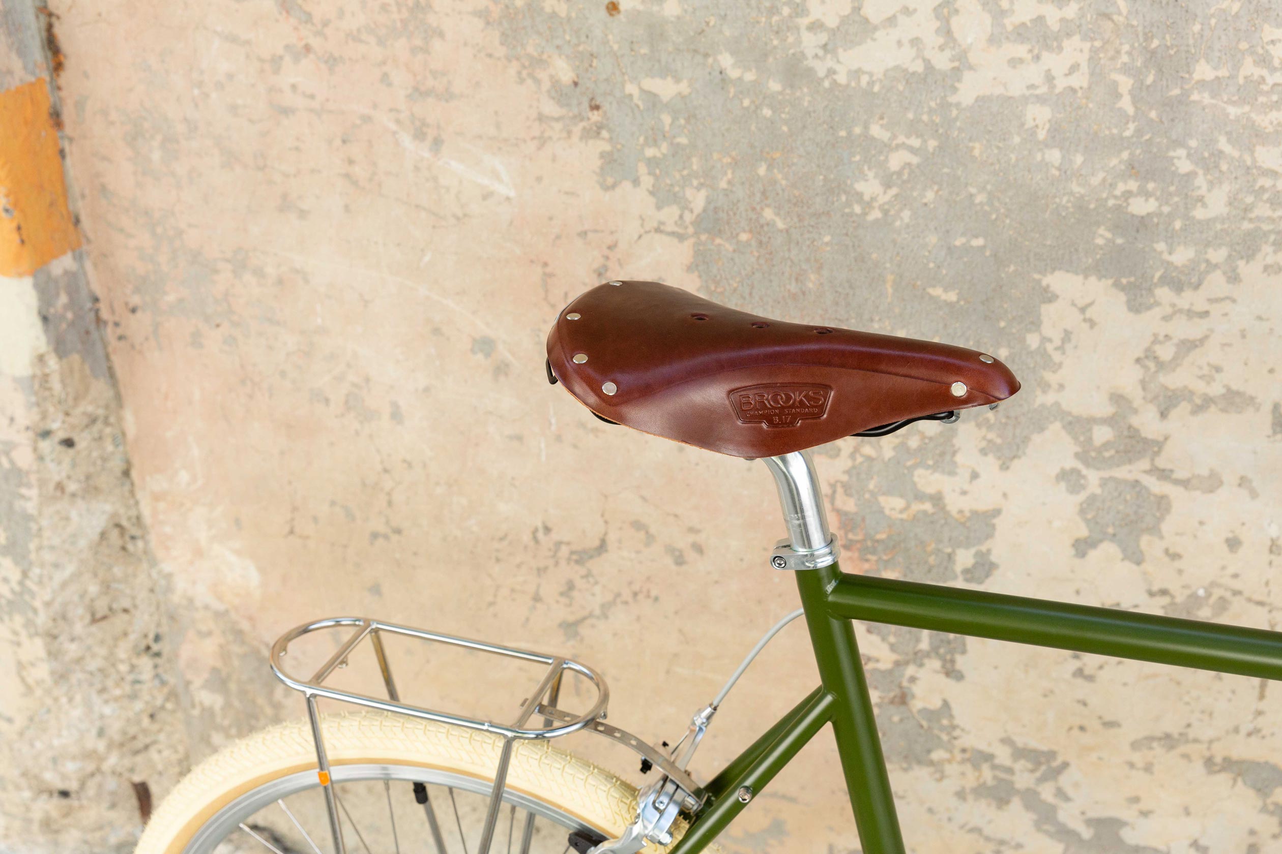 b17 saddle