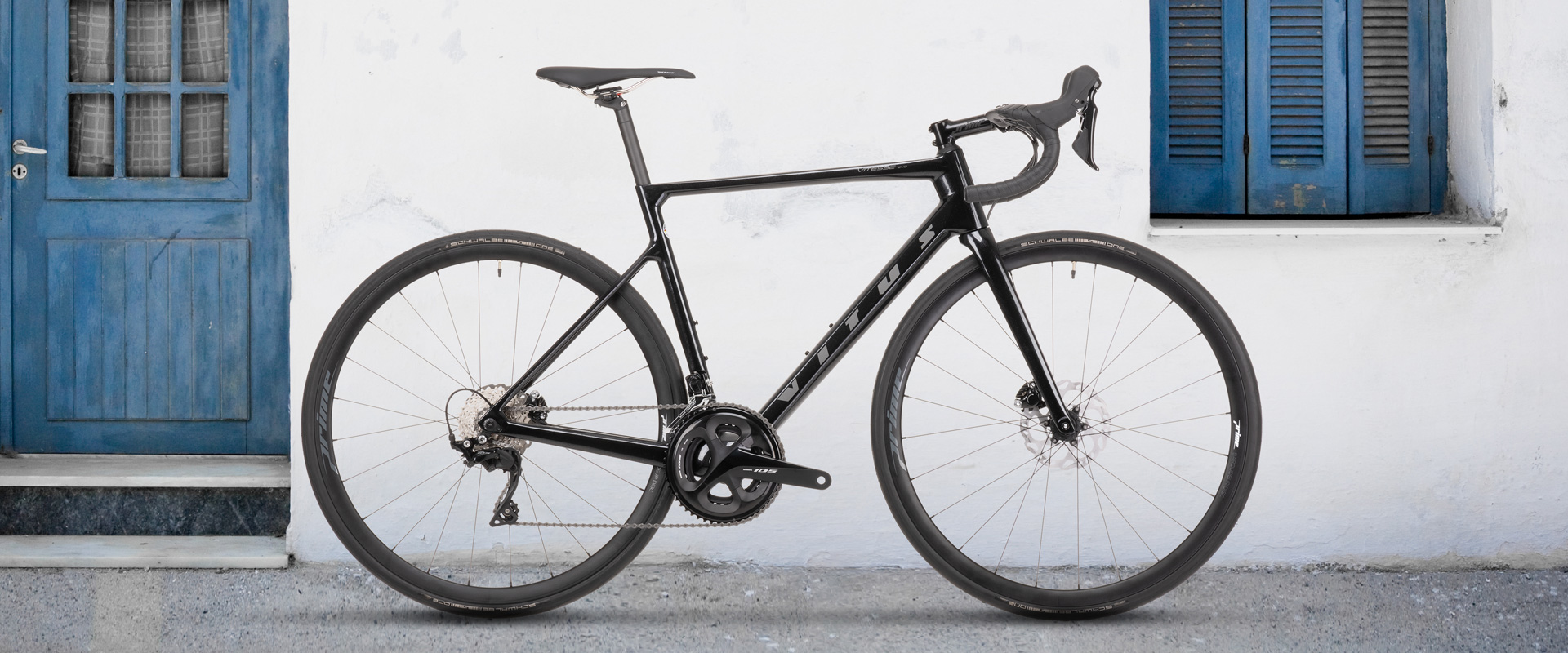 Vitus Vitesse EVO CR Road Bike 105 (2021)