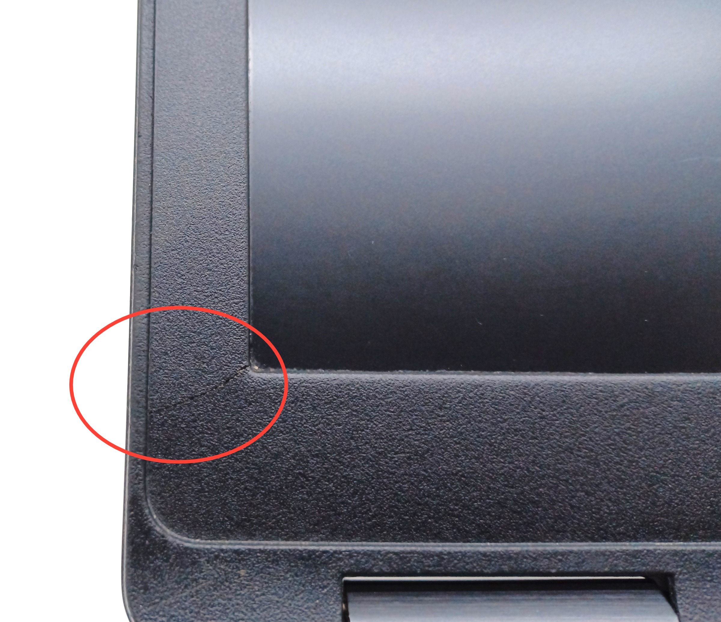 Device #4 - crack in LCD bezel