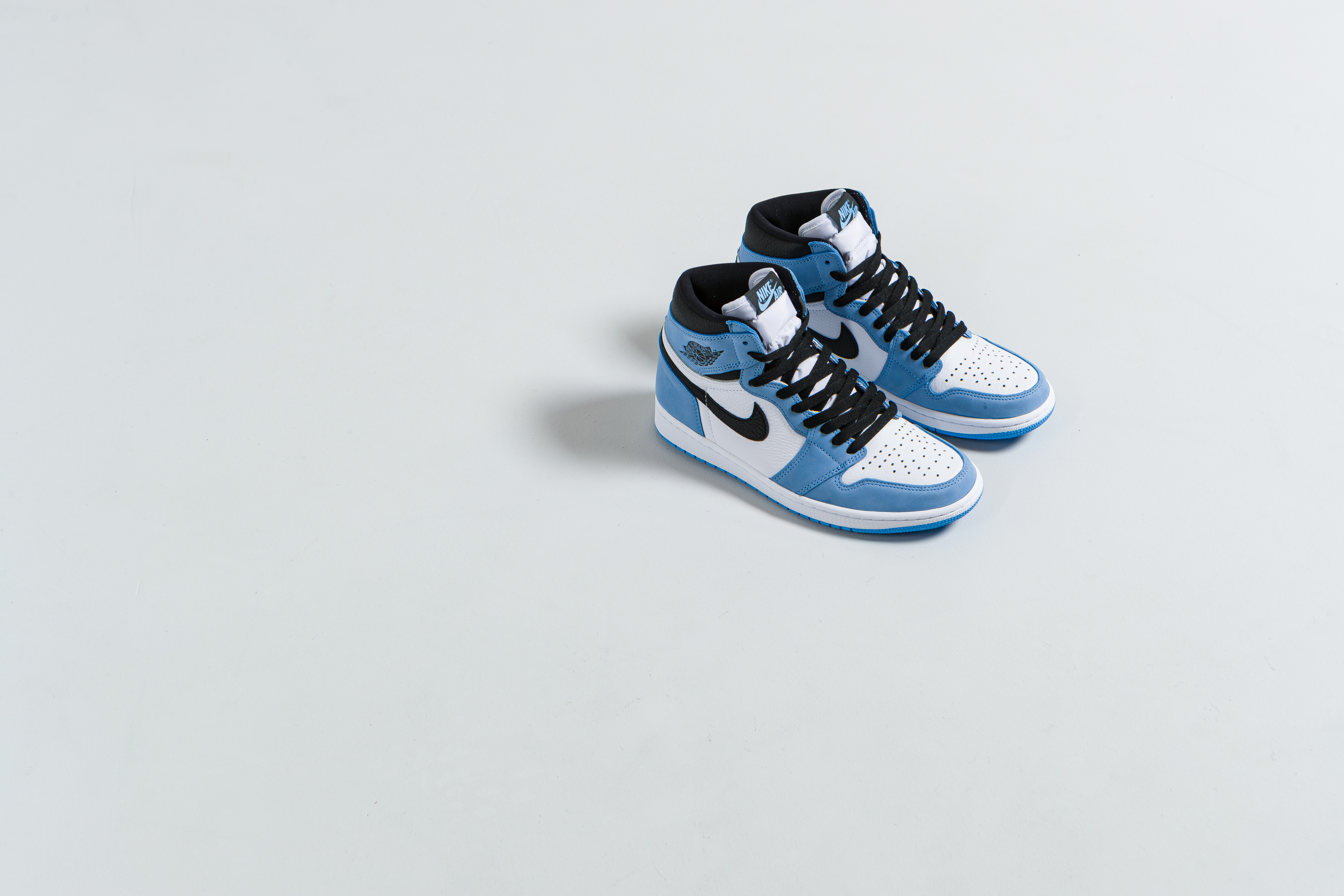 Nike Air Jordan 1 Retro Hi 'University Blue' | Up There