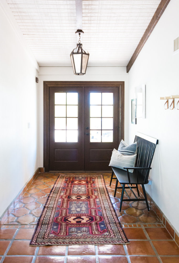 #SaltilloFTWProj Entryway with bench