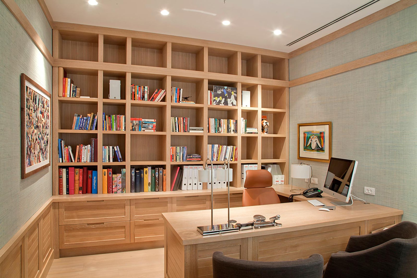 חדר שולחן עבודה כתיבה ספרייה ספריה אלון אירופאי דלתות מסגרת עץ ידית אינטגרלית