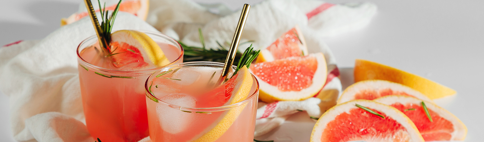 Refreshing grapefruit and rosemary mocktails