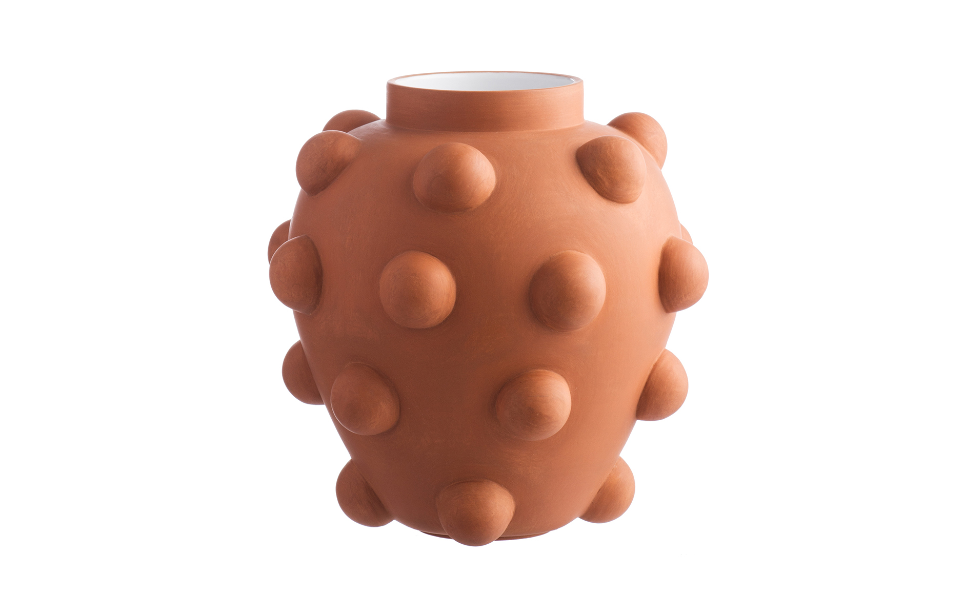 Vaso for the Terakota collection designed by Jean-Christophe Clair for Rometti. Photos c/o Rometti. 