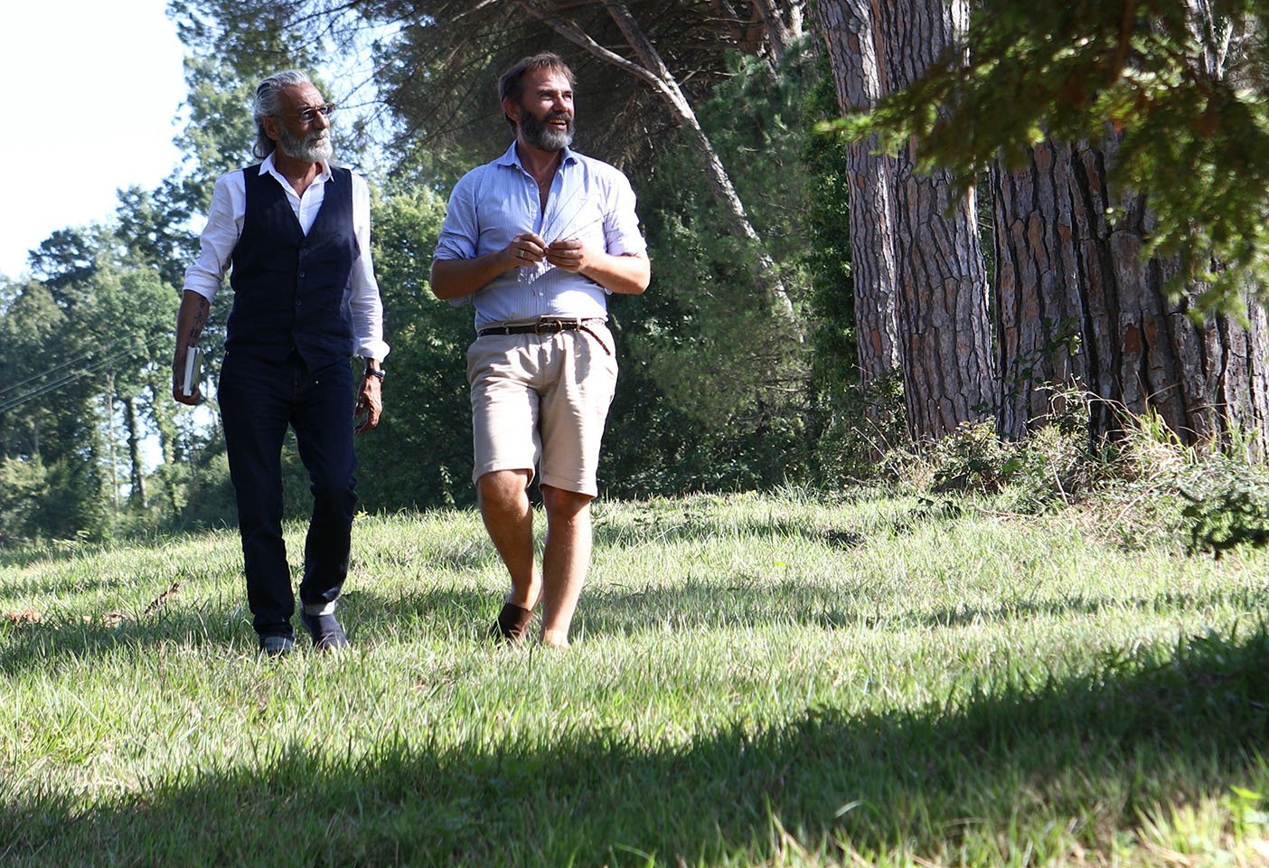 Massimo Monini and Jean-Christophe Clair in Umbertide, where Rometti and the ceramics they create have a deep contection to the people and natural landscape of Umbria. Photography © Monica Spezia-Livinginside.