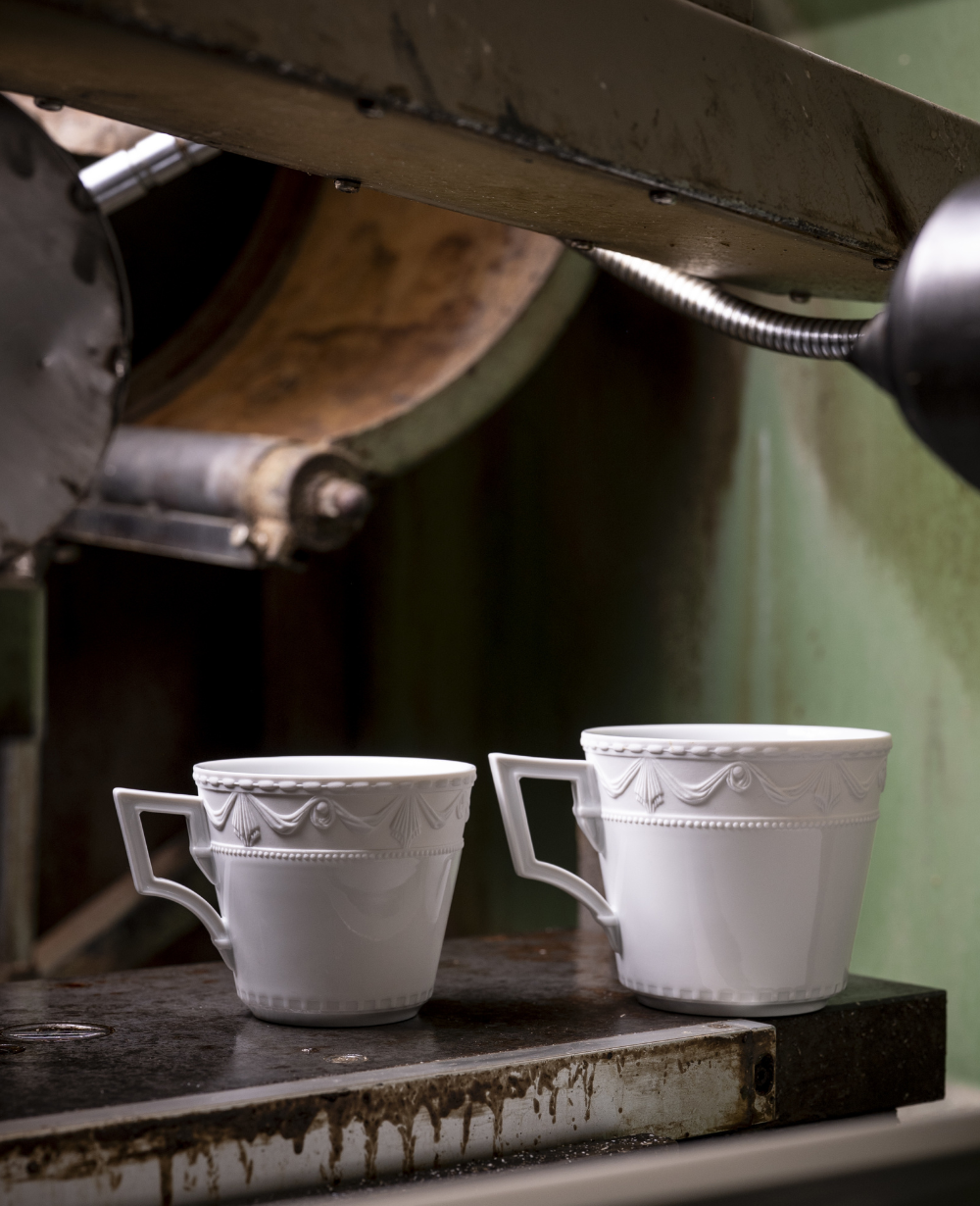 © Holger Talinski
left: Coffee cup, large; right: Mug