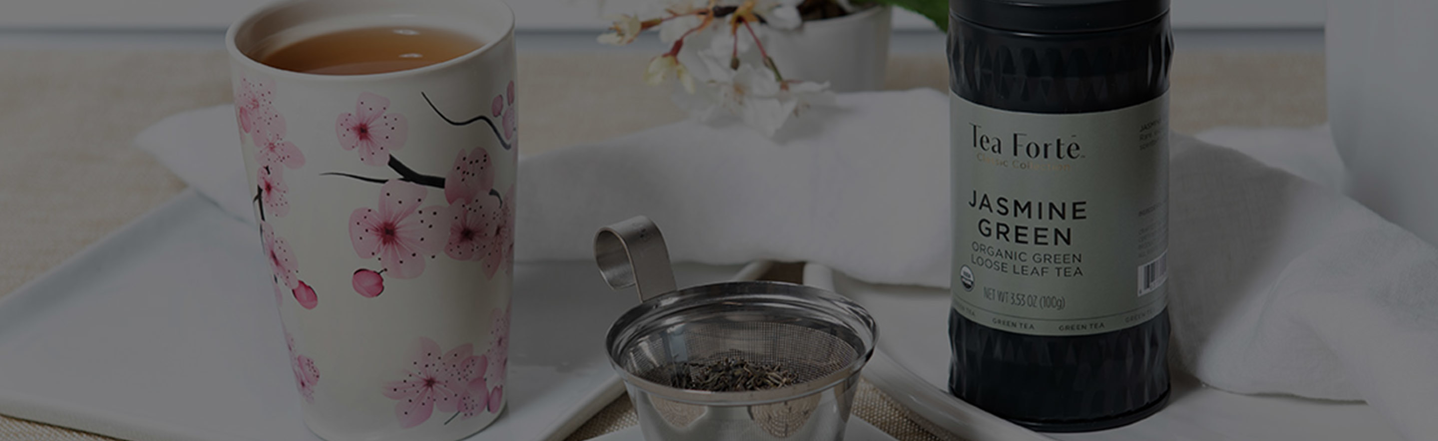 Hanami KATI Steeping cup and a Jasmine loose leaf tea canister