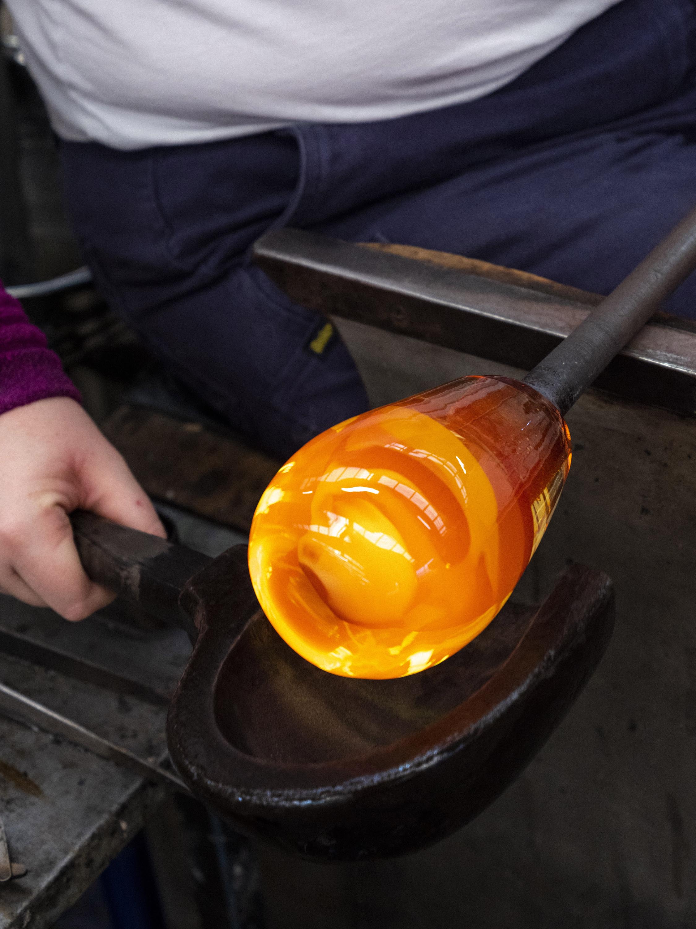 Shaping and manipulating the glass