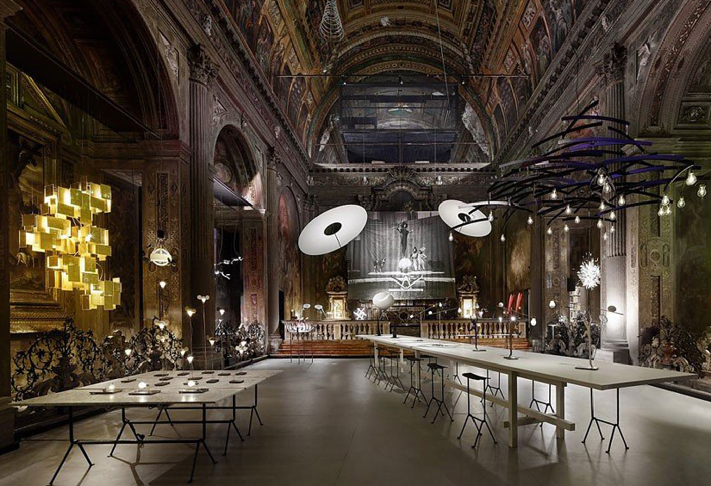 The lighting of Ingo Maurer on show inside the former San Paolo Converso Church in Milan. Photo c/o Ingo Maurer. 