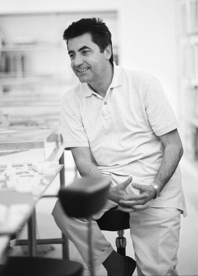 Architect and designer Antonio Citterio, one of the industries most influential furniture designers, has penned furniture for brands including Kartell, Vitra, B&B Italia and Maxalto. Portrait c/o B&B Italia. 