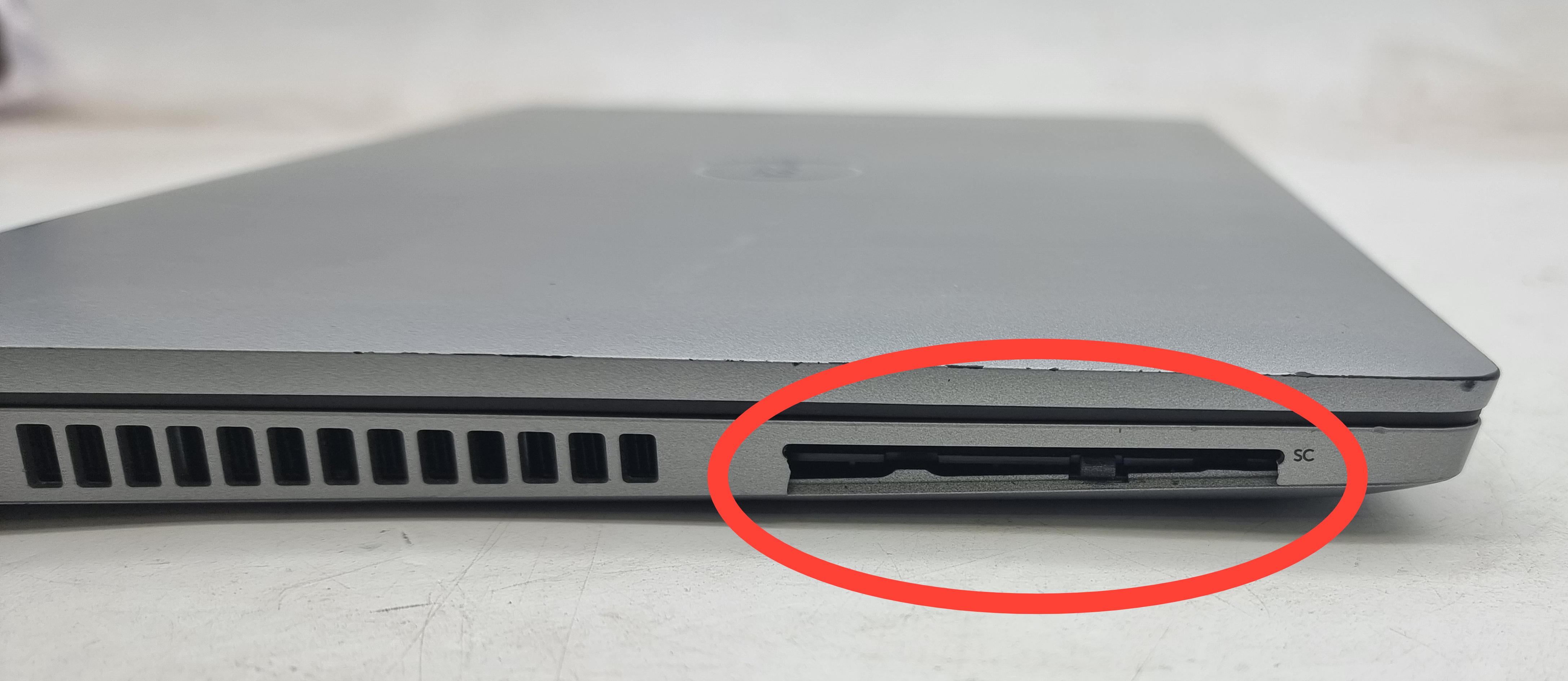 Device #1 - Damage to the Smart Card slot