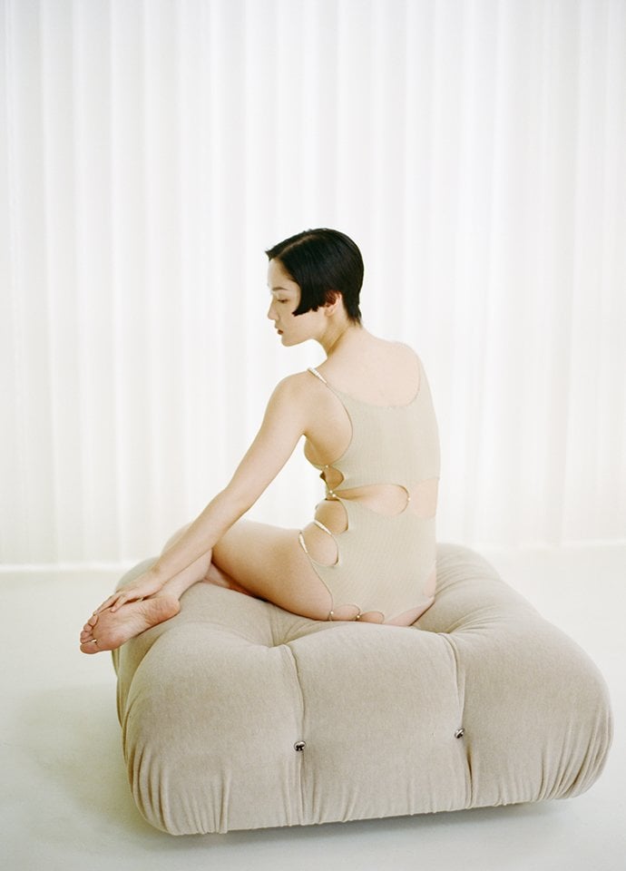 Phtographer Luo Yang explores femininity as both independent but gentle. Photography c/o B&B Italia. 