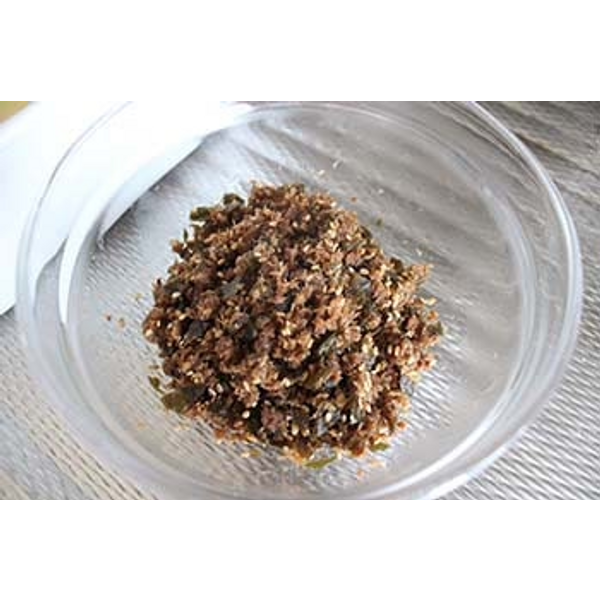 Serving and Storing the Furikake