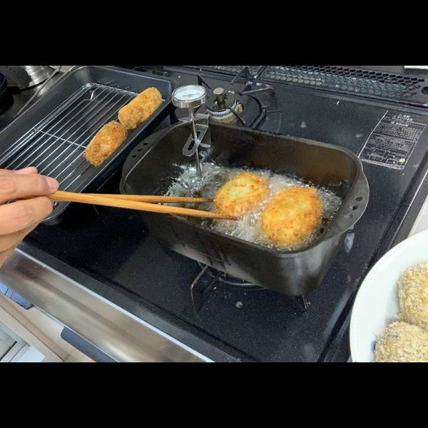 Frying the Korokke