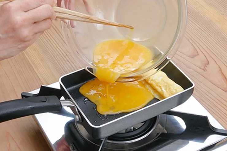 Divided Frying Pan for Tamagoyaki Omelette