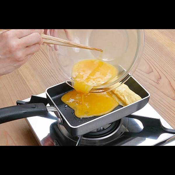 Divided Frying Pan for Tamagoyaki Omelette