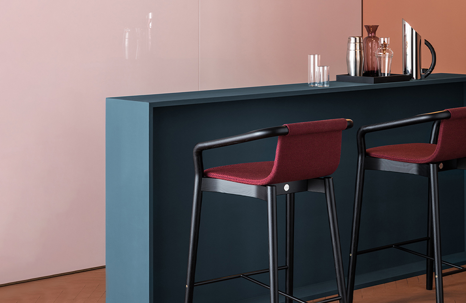 <h4>''We love the SP01 Thomas range: elegant, timeless, comfortable. Good bar stools are surprisingly hard to find – the Thomas stool is a gem.'' </h4>Jonathan Richards, Director @ Richards Stanisich