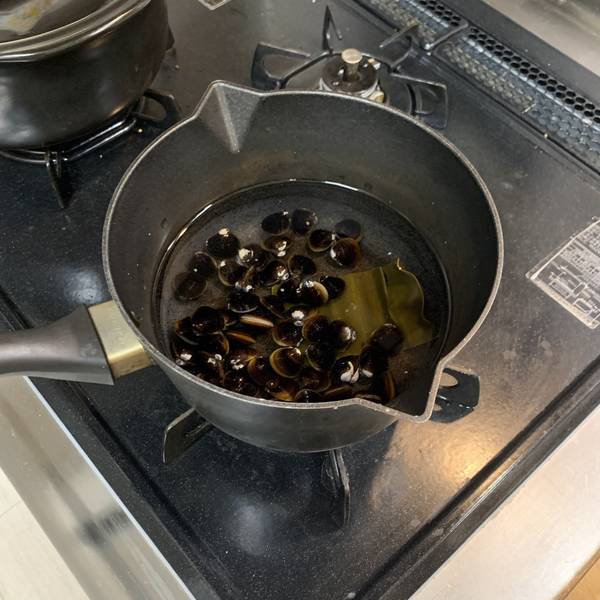 Making the dashi