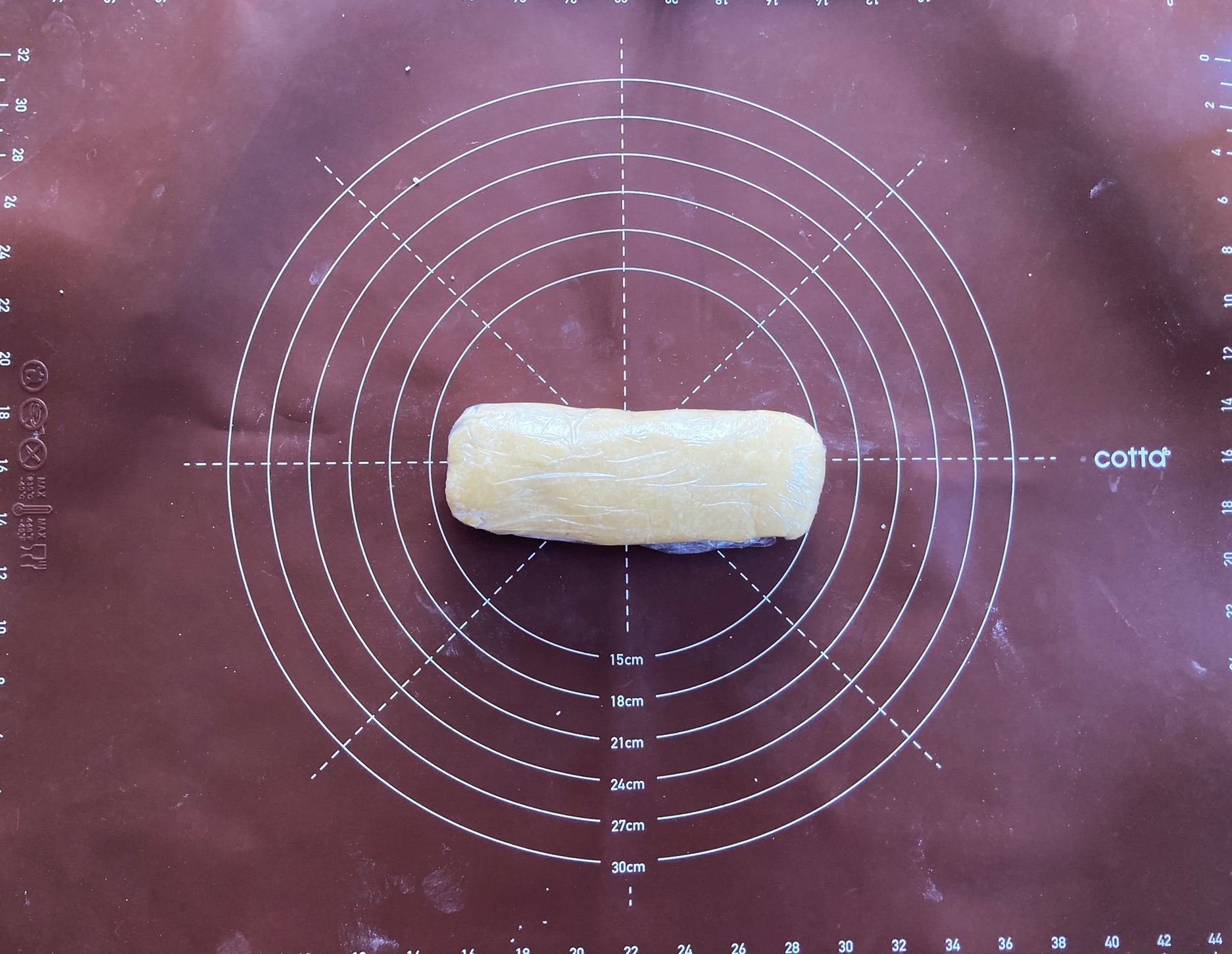 Ready to place the cookie biscuit dough into the refrigerator