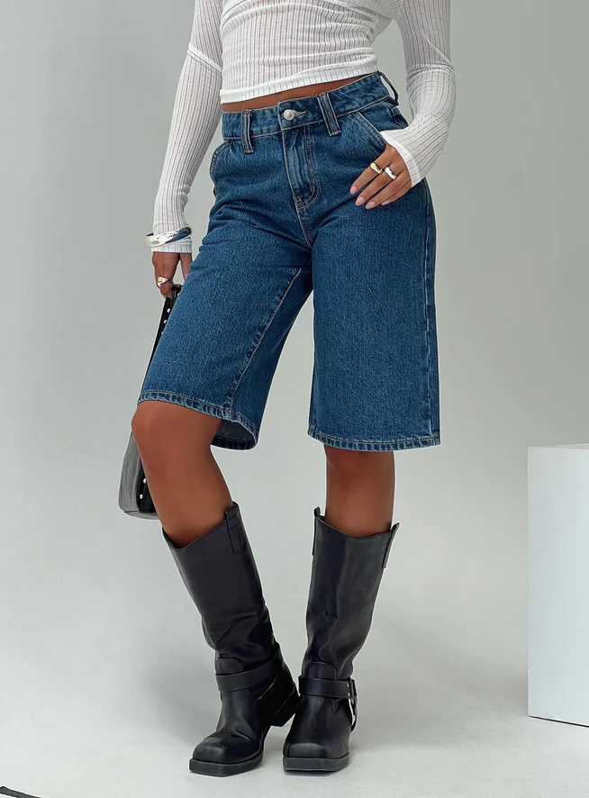 festival denim jorts outfit inspo