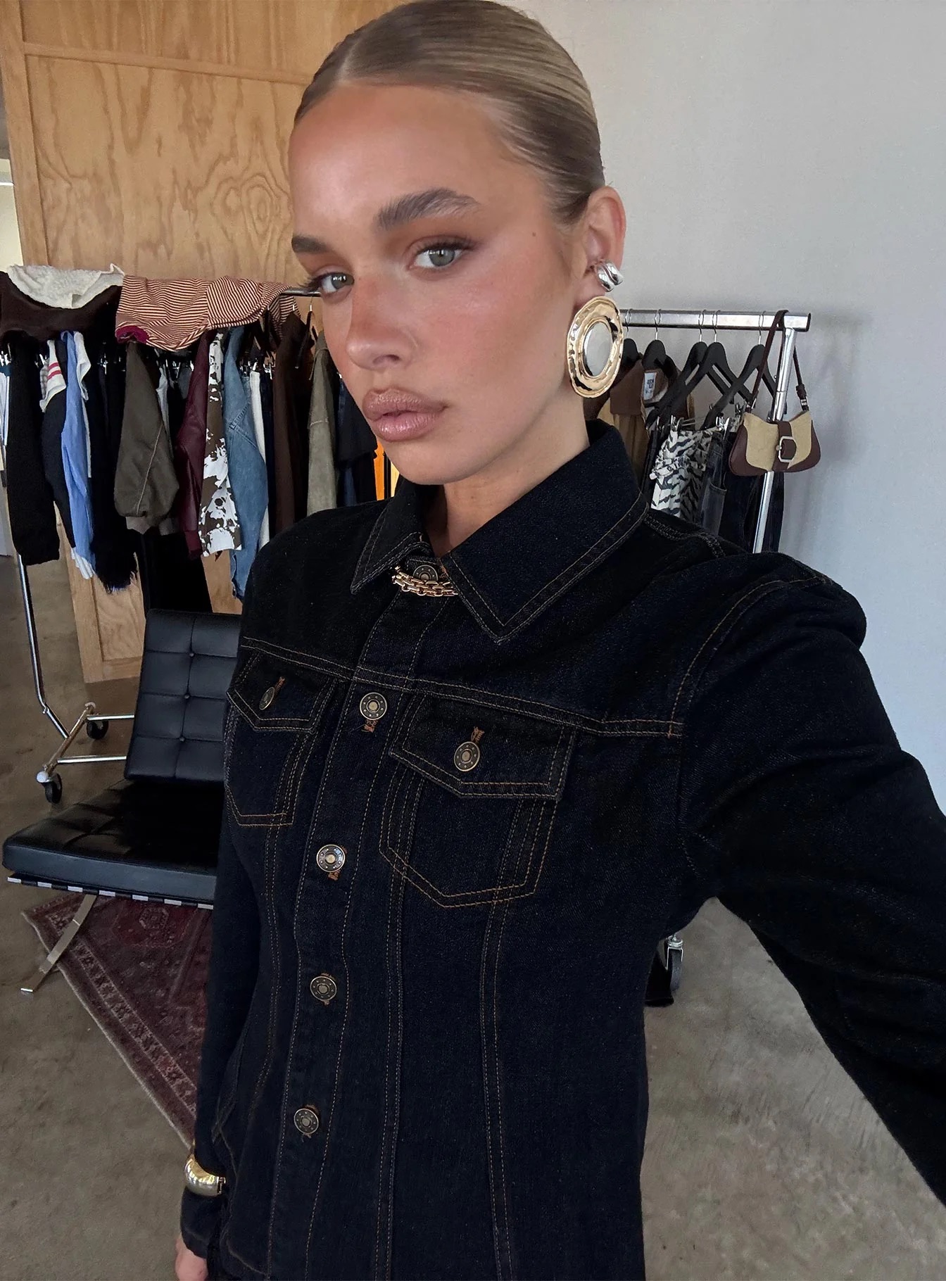 woman wearing princess polly denim jacket