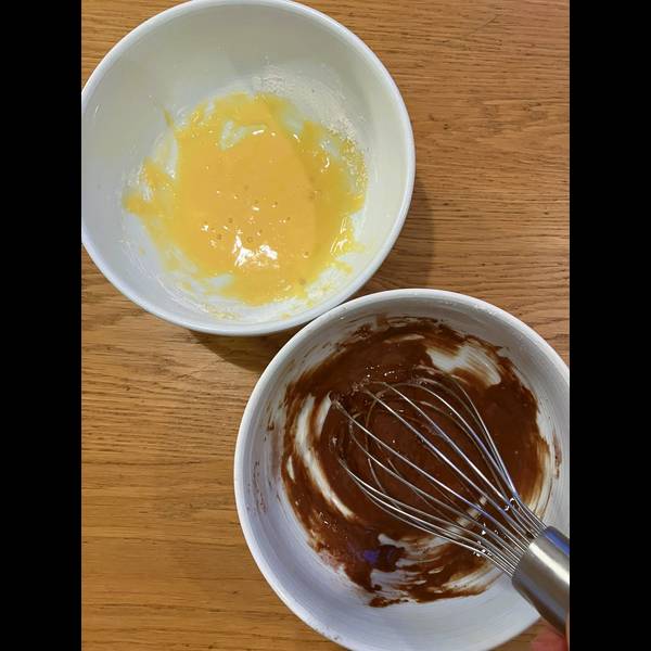Vanilla and chocolate pancake batters