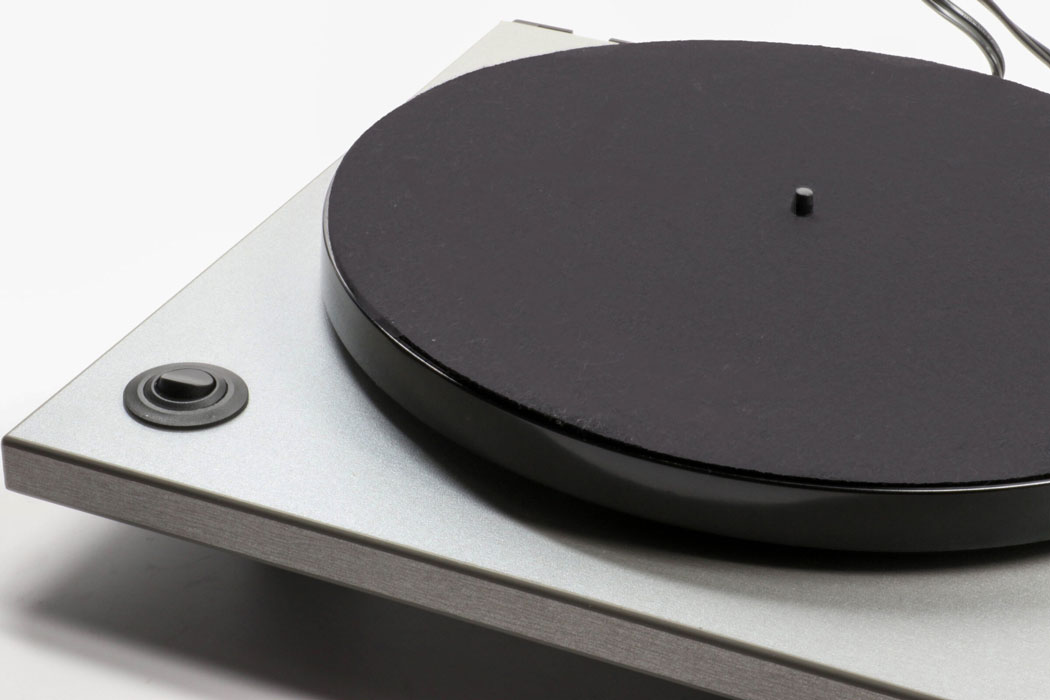 Turntable showing power switch image