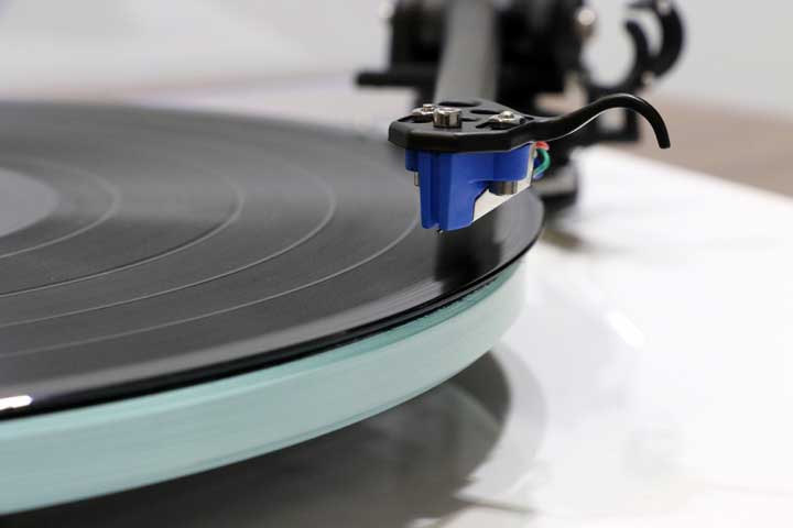 Rega Planar 3 tonearm image