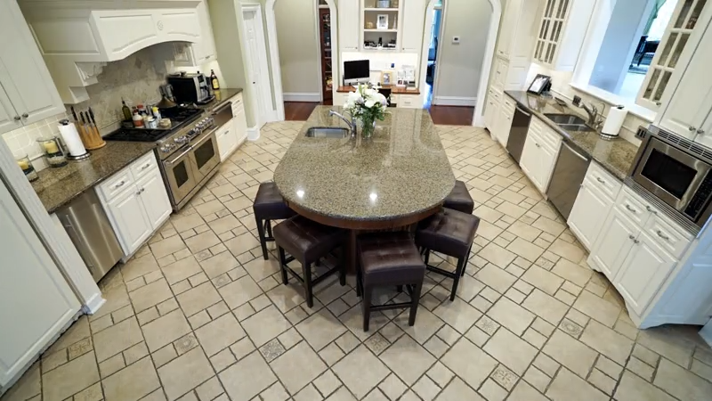 Kitchen with DMF lighting