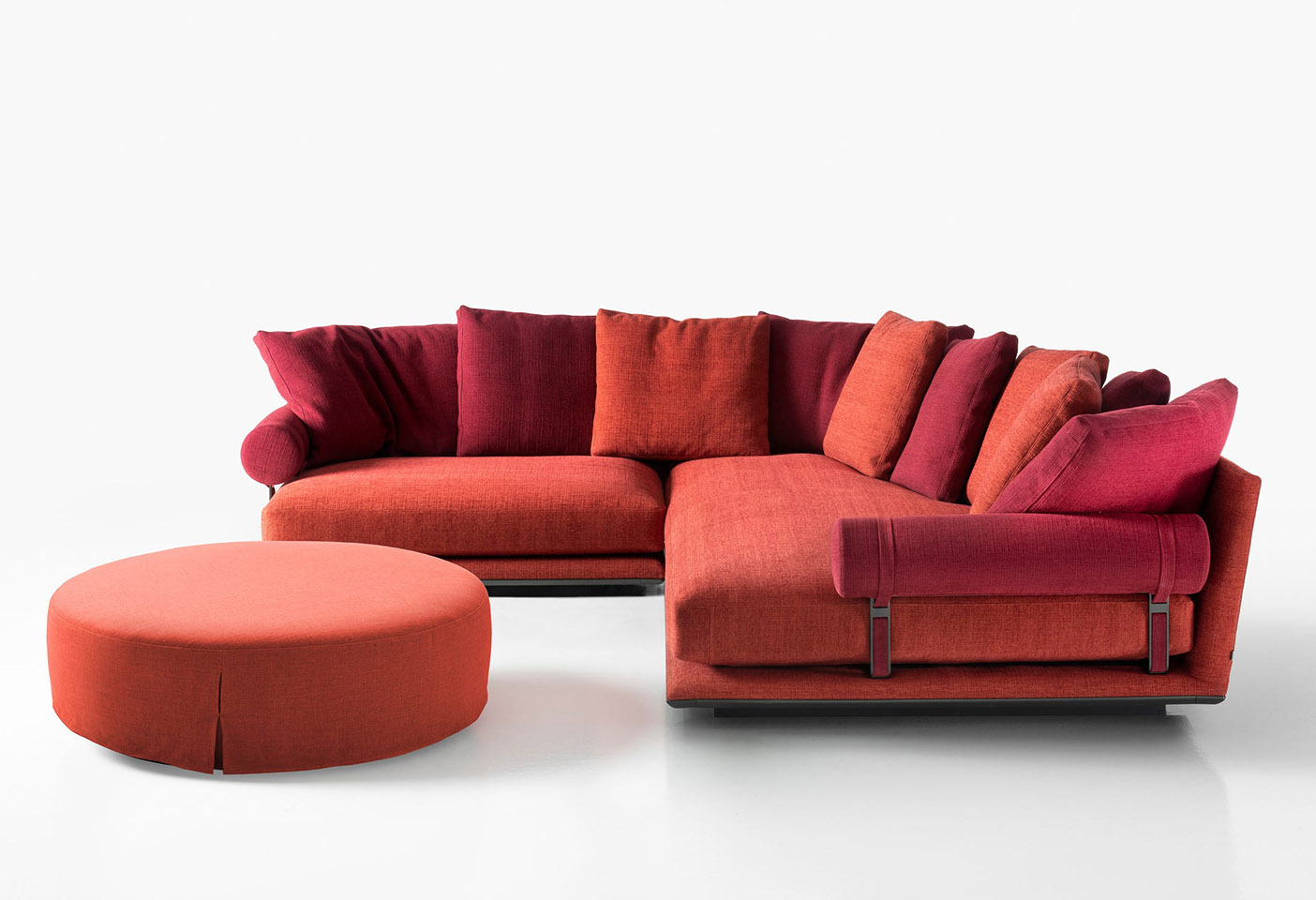 The Noonu sofa designed by Antonio Citterio for B&B Italia. Photo c/o B&B Italia. 