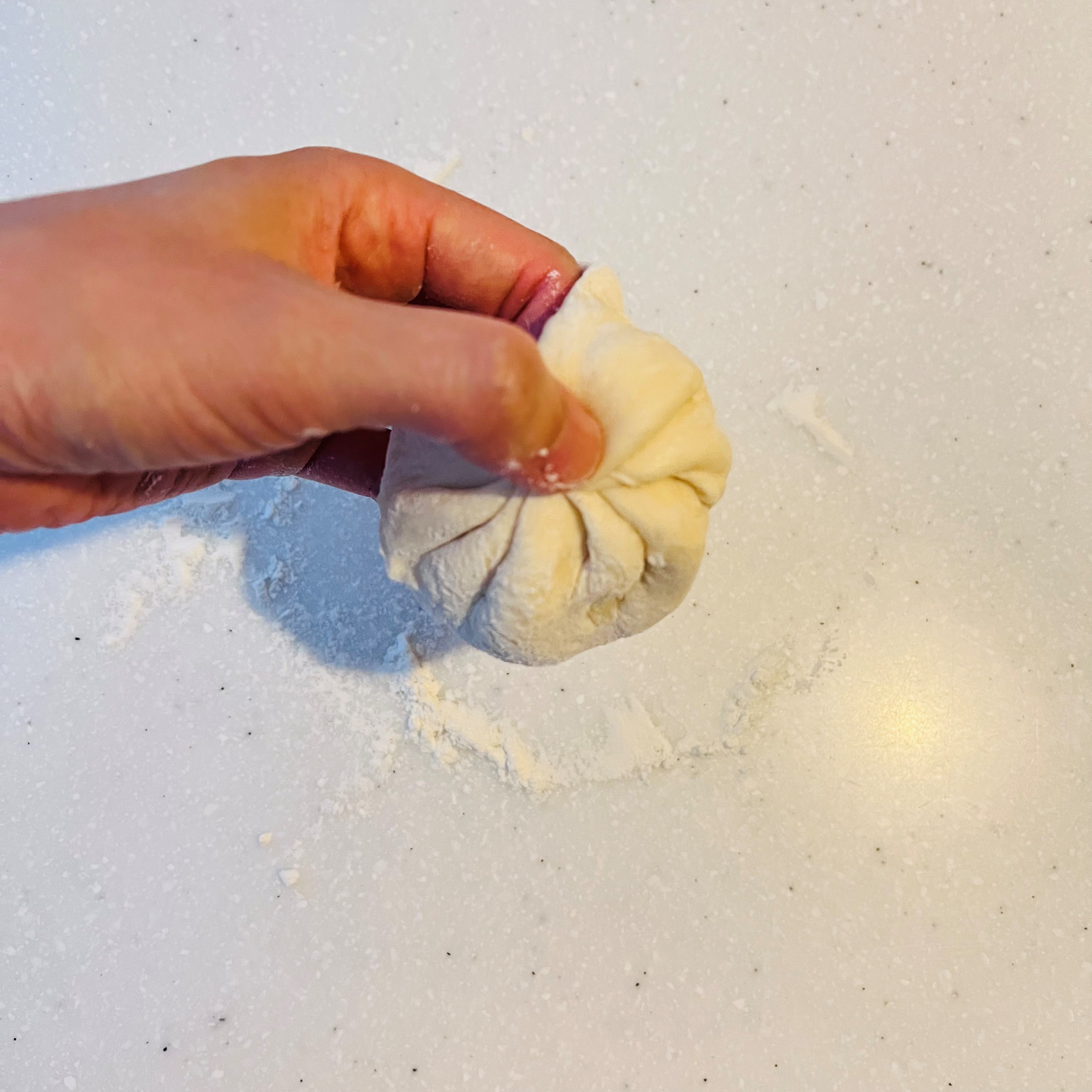 Continuing to fold the nikuman