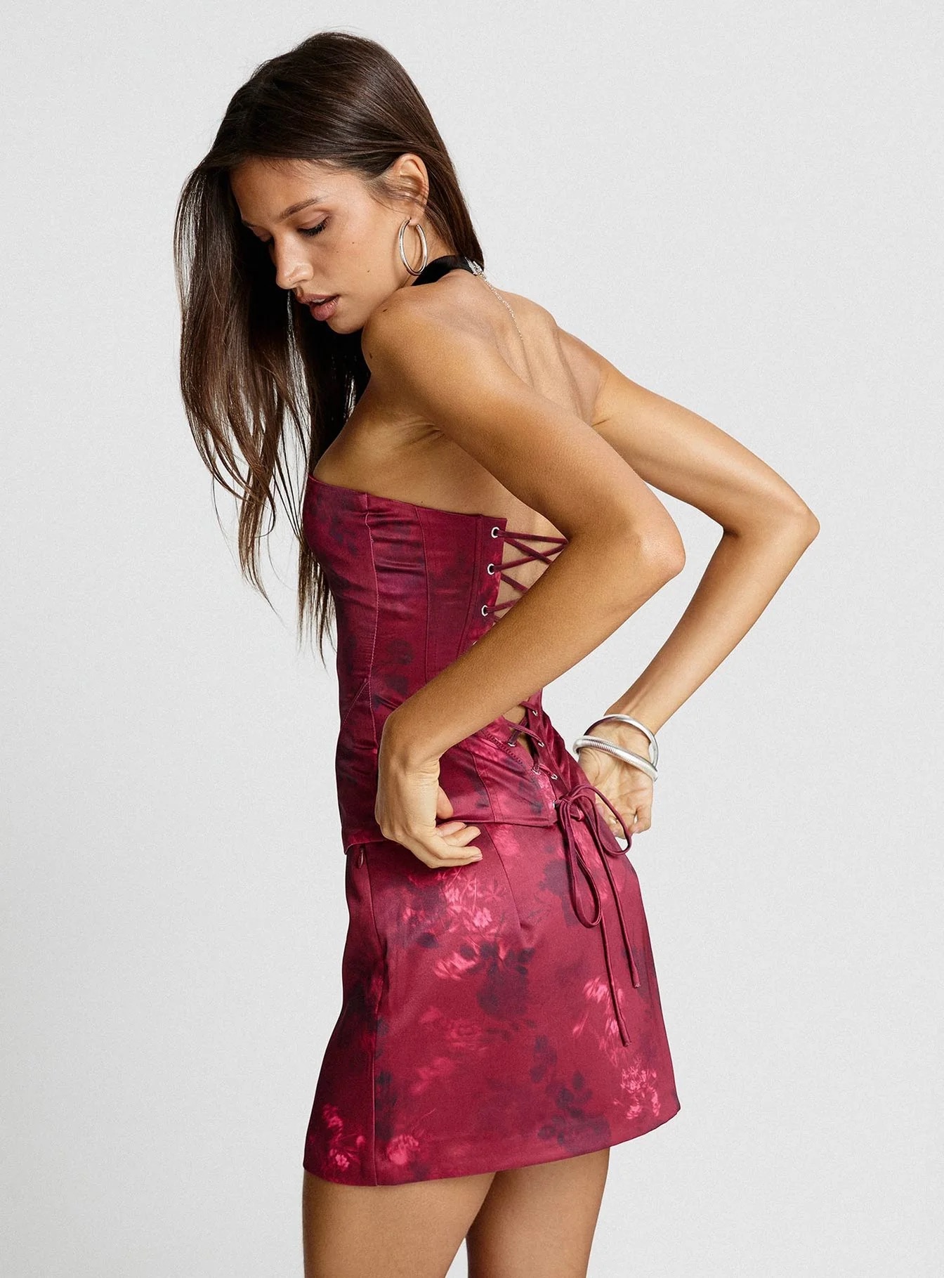 Valentine’s Day Date Night Outfits - Red Corset Top