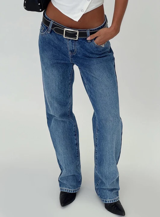 woman wearing low rise jeans