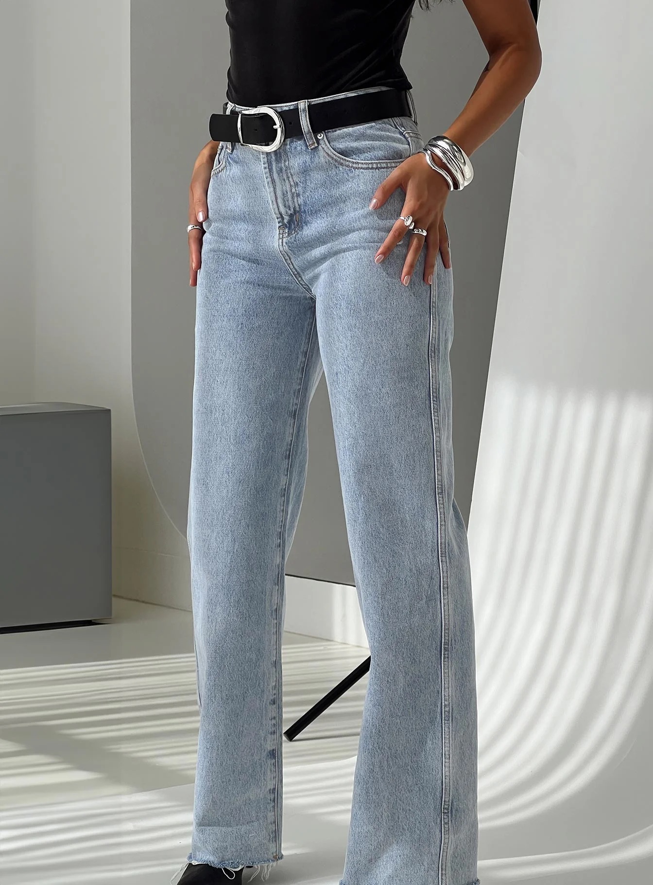 woman wearing bar outfit 2025