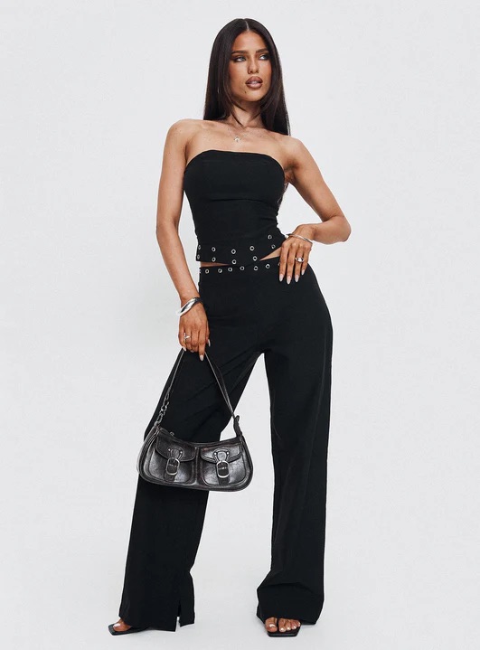 woman wearing girls night out outfit 2025