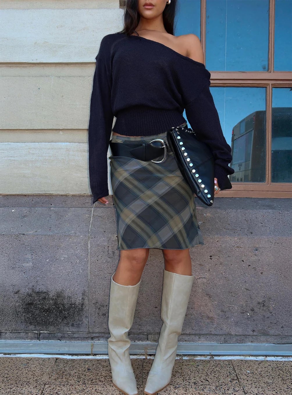 Woman wearing Princess Polly New York Fall Outfit