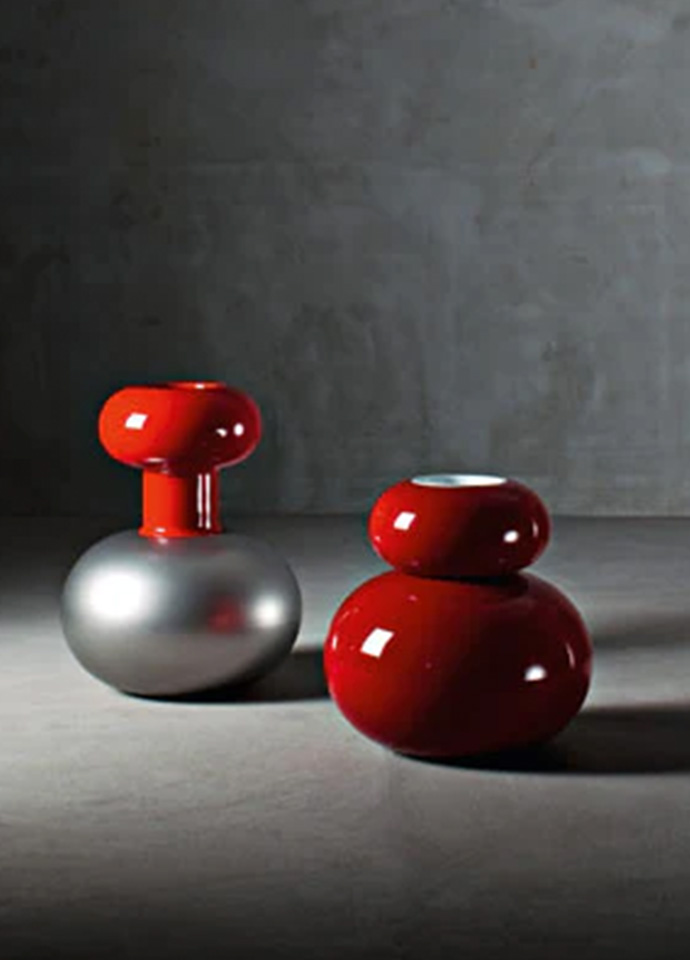 The Faituttotu series of pots and stools by Ettore Sottsass for Serralunga. Photo c/o Serralunga. 