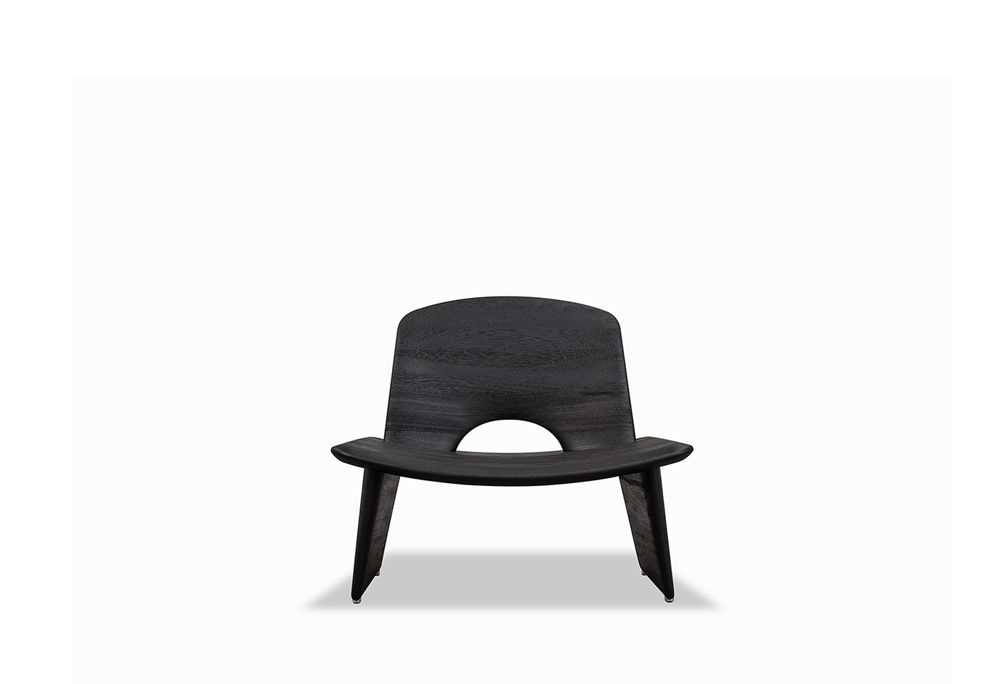 The Hakuna Matata outdoor armchair in iroko black by by Roberto Lazzeroni for Baxter. Photo c/o Baxter.