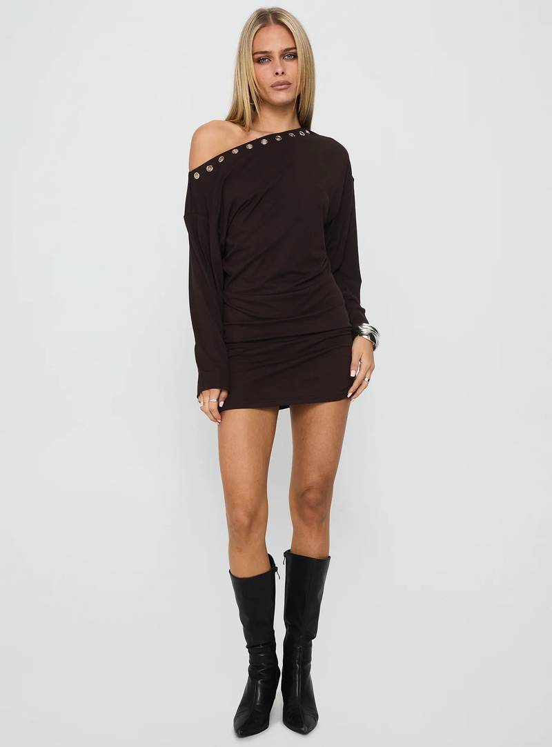 black dress for football game 12 ADORABLE Black Out Outfits For Game Day! (Cute & Trendy) nikki lo