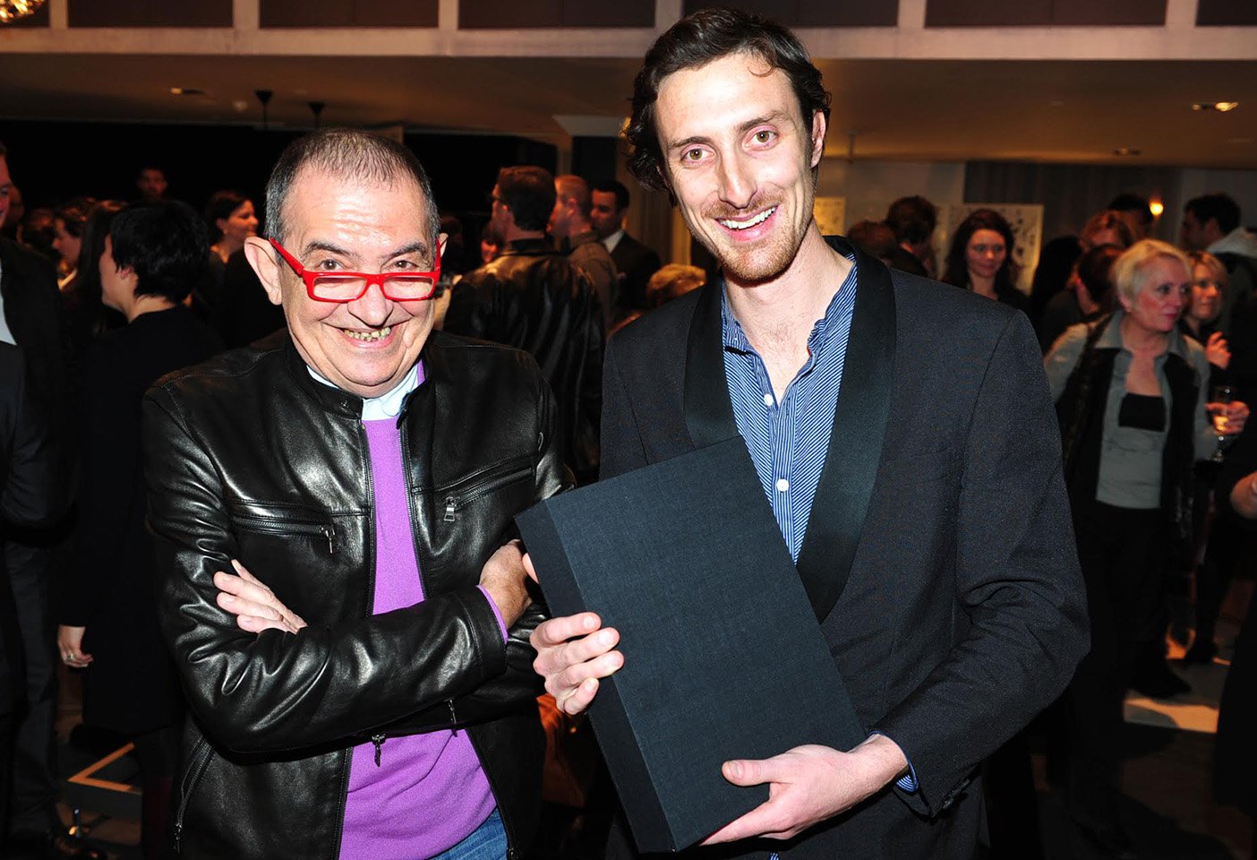 Massimo Morozzi with Trent Jansen after presenting him with the Space+Edra Design Residency in 2010. Photo c/o Space.