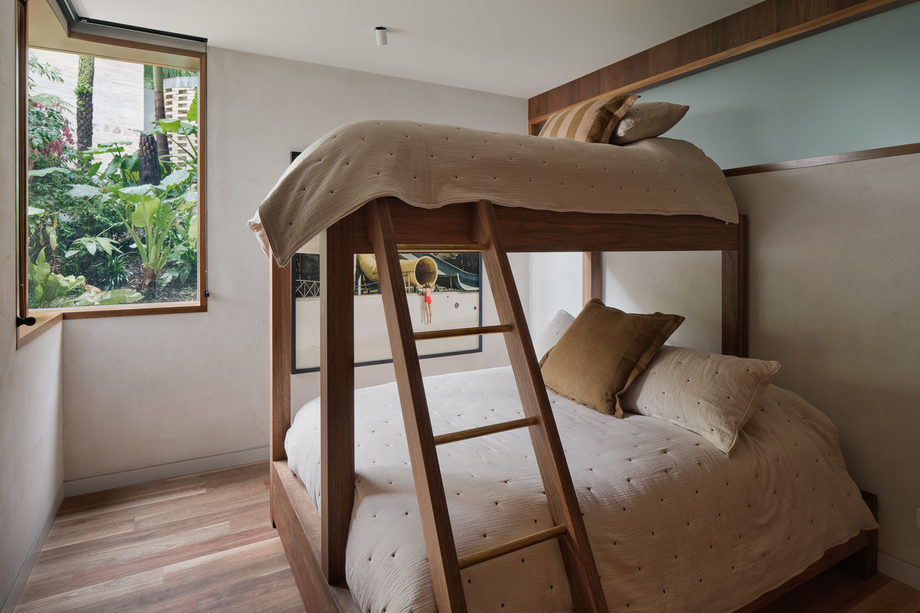 Pim Bed Cover Oat, Pim Pillowcase Pair Oat, Palmer Rectangle Cushion Cedar, Duke Square Cushion Olive