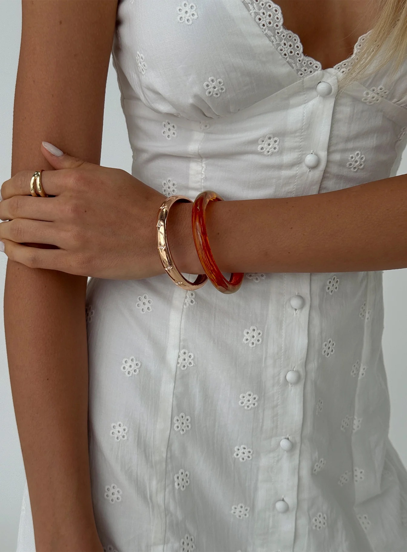 woman wearing princess polly holiday party accessories