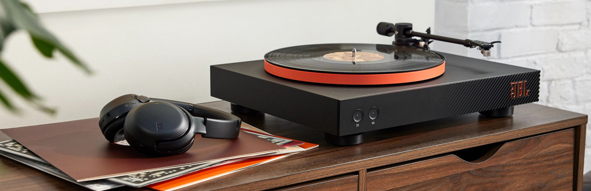 JBL Spinner Turntable