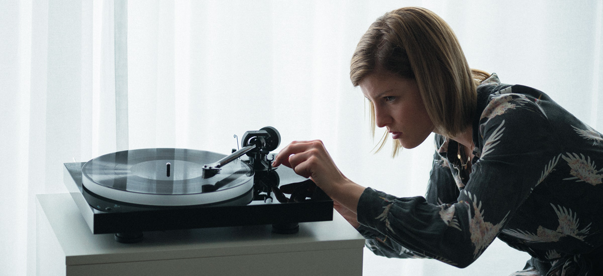 Pro-Ject X1 Turntable