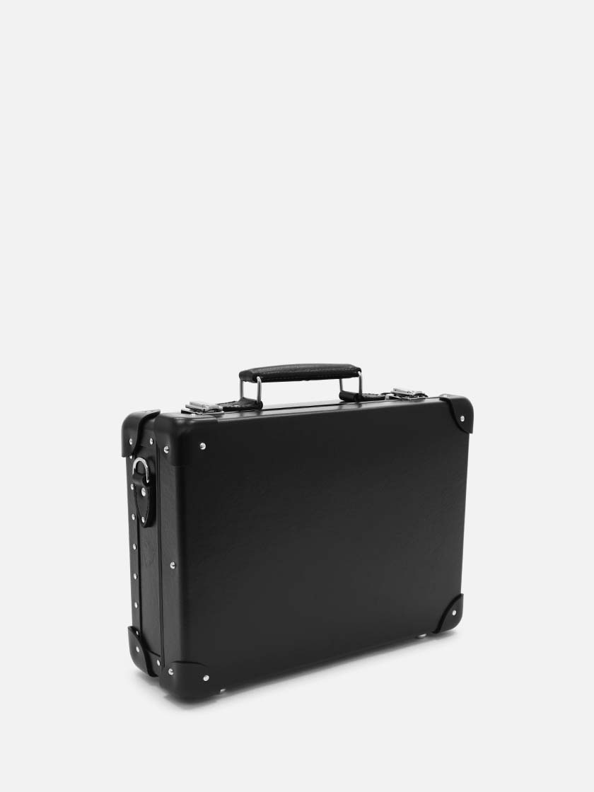 Globe-Trotter-Journal-Blog- Globe-Trotter-Journal-Blog-