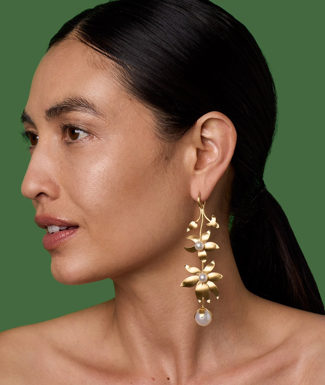 One bold piece is all it takes - especially when that piece can be worn nine ways.SHOP PEARL BLOSSOM