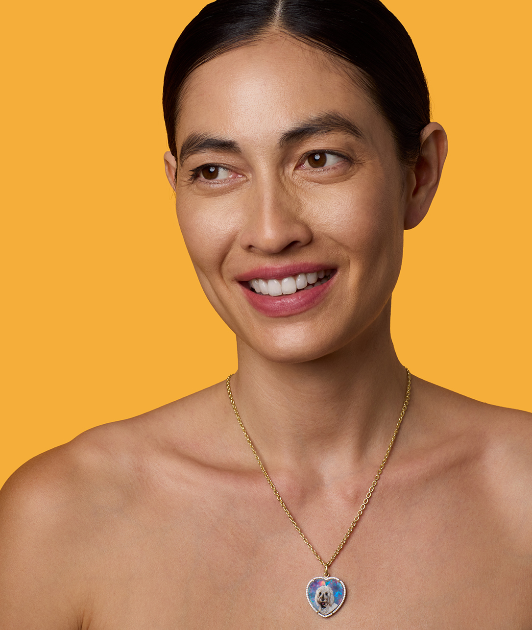 In addition to our oval and round charms, hearts are a particularly lovely choice.SHOP HEART FRAMES