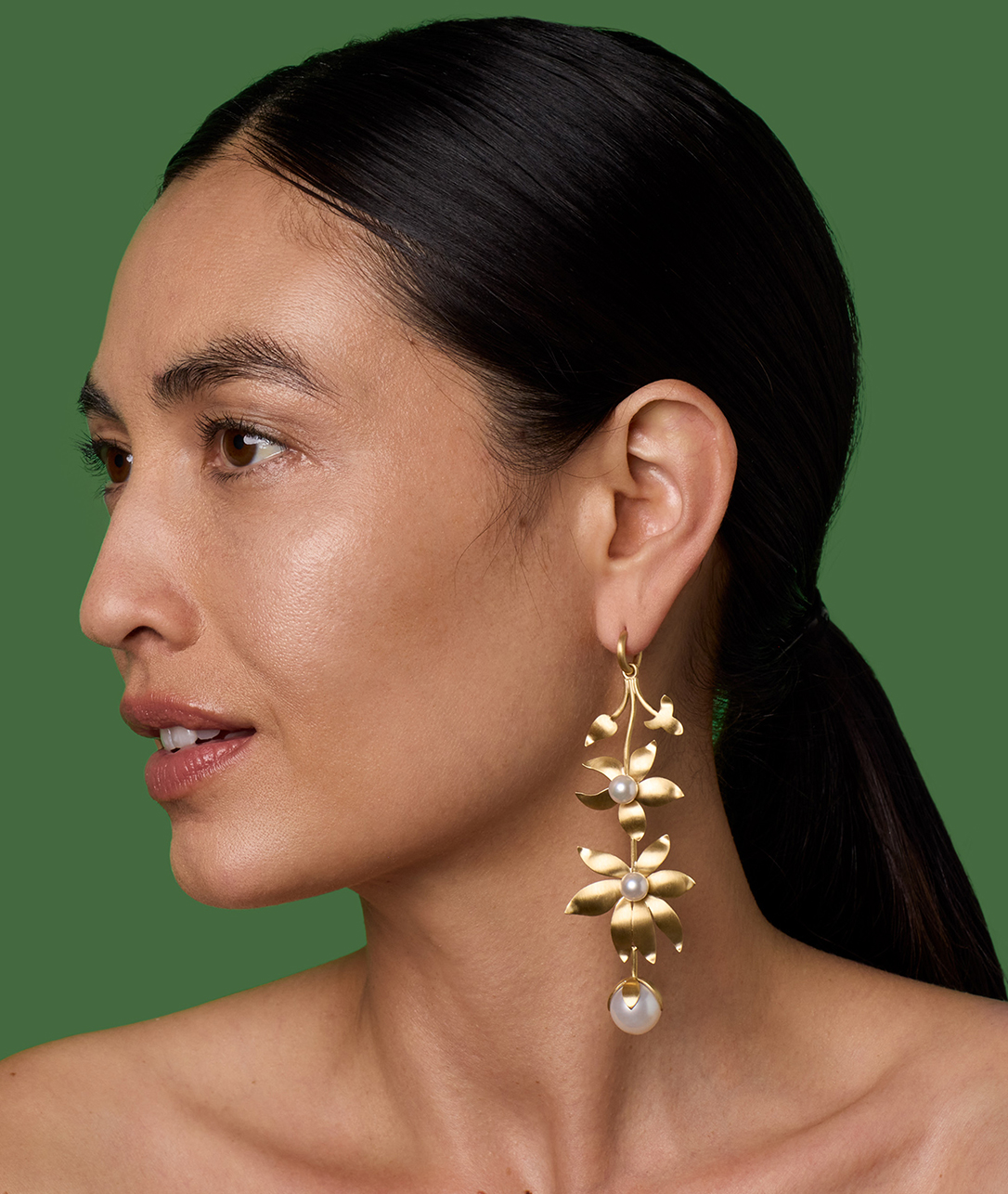 A natural wonder, dressed with pearls and gold.SHOP PEARL BLOSSOM